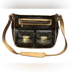 Louis Vuitton - Monogram - Hudson GM Shoulder Bag a little wear